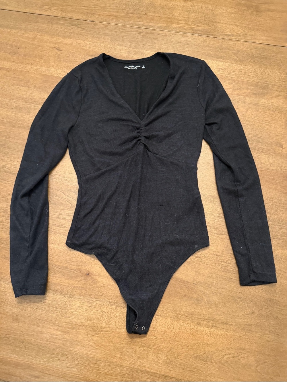 Abercrombie & Fitch Black Long-Sleeve Ruched V-Neck Bodysuit